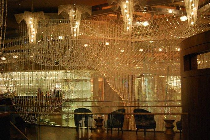1.5-Hour Las Vegas Strip Limo Tour with Champagne and Photo Stops - Price and Value: Is $549 Fair for Up to 7?