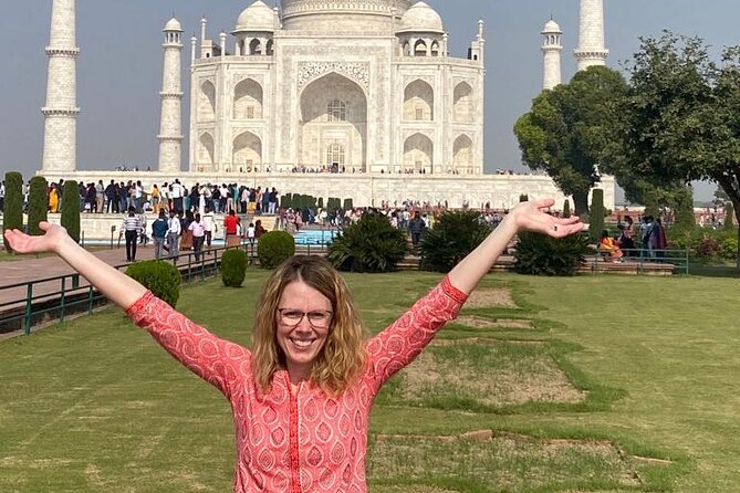 1 day Luxury Sunrise Taj Mahal Tour by Private Car - Agra Fort: a fortress visit that adds context beyond the Taj