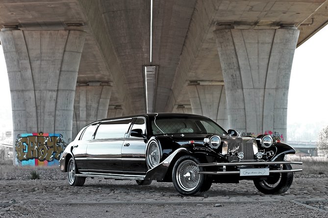 1 hour ride in vintage limousine - Key things that make this limousine ride work so well