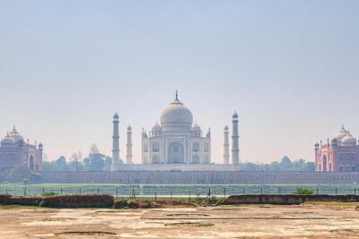 2 Days Delhi Agra and Fatehpur Sikri Tour By Private Car - Setting Off: Pickup, Private Car Comfort, and Smooth Pacing