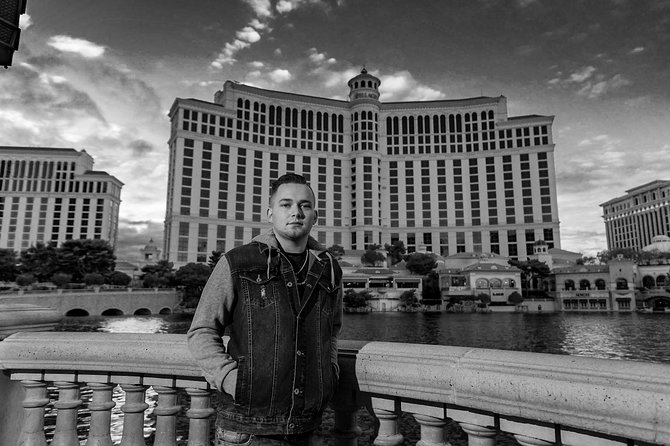 3 Hour Private Limo Photo Tour - A private limo photo tour, built around your time on the Strip