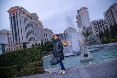 3 Hour Private Limo Photo Tour - Hotel pickup from the Strip and downtown: where it helps (and where it matters)