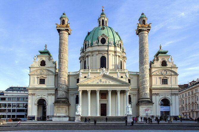 3 hour private tour in Vienna with private car - Heldenplatz: statues, gardens, and the Hofburg front-row view