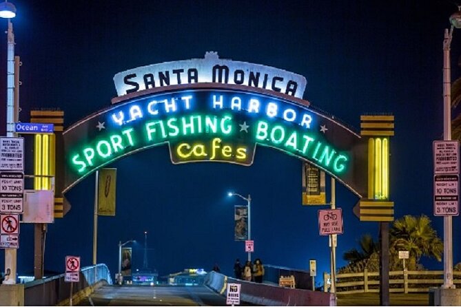 4, 5, or 6 Hour Los Angeles Private Tour in Stretch Limo - Venice Beach: Performers, Boardwalk Energy, and a Quick Shop