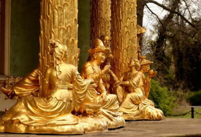 5h Potsdam private tour with Guide, Chauffeur & Photographer - Haus der Wannsee-Konferenz: quick photos, real weight