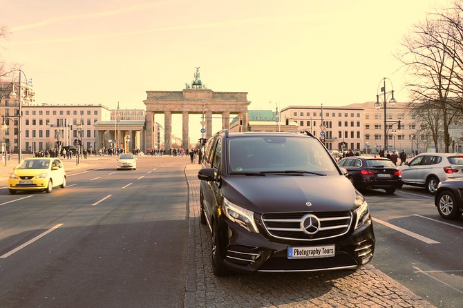 5hours: Guide, Chauffeur & Photographer in Berlin private Tour - Why a private Berlin route beats hopping trains