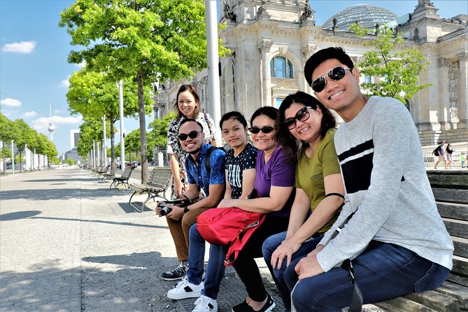 5hours: Guide, Chauffeur & Photographer in Berlin private Tour - Charlottenburg Palace and Olympiastadion: when the timing plays nice