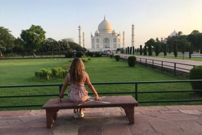 6 Days Golden Triangle Tour Delhi Agra and Jaipur By Private Car - Day 2 in Delhi: Mughal grandeur, Sikh calm, and classic landmarks