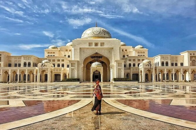 Abu Dhabi City Tour Full Day with Private Car up to 6 PAX - Qaṣr Al-Waṭan and Marina Mall: variety without derailing the schedule