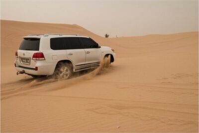 Abu Dhabi morning desert safari - Private car - Al Khatim dune bashing in a 4WD: what it’s like