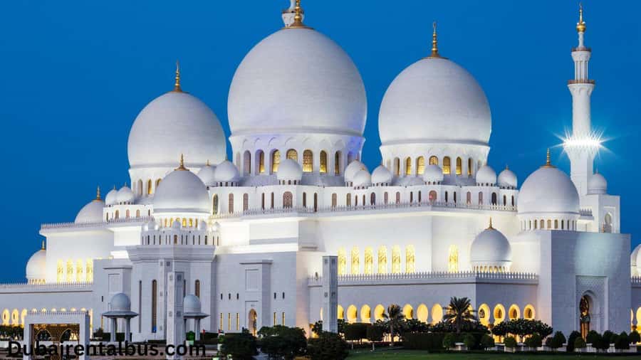 Abu Dhabi: Private Car and Driver for 8 Hours City Tour - Heritage Village at the end: reconstructed desert atmosphere for quick photos