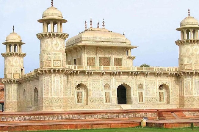 Agra City Tour by Private Car (Taj Mahal & Agra Fort) - Entering the Taj Mahal: what the guide helps you notice