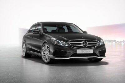 Airport Limousine Transfer: Arlanda Airport to Stockholm City 1-7 Passengers - Your Car Options: Mercedes S/E/V and BMW 5 or 7