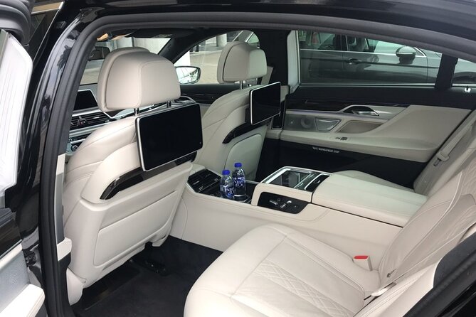 Airport Limousine Transfer: Arlanda Airport to Stockholm City 1-7 Passengers - Price, Timing, and the Real Value for Up to 3 People