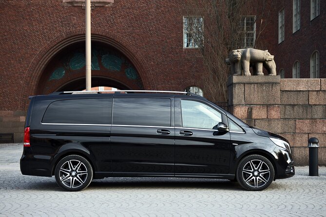 Airport Limousine Transfer: Arlanda Airport to Stockholm City 1-7 Passengers - Who This Transfer Fits Best (And Who Might Skip It)