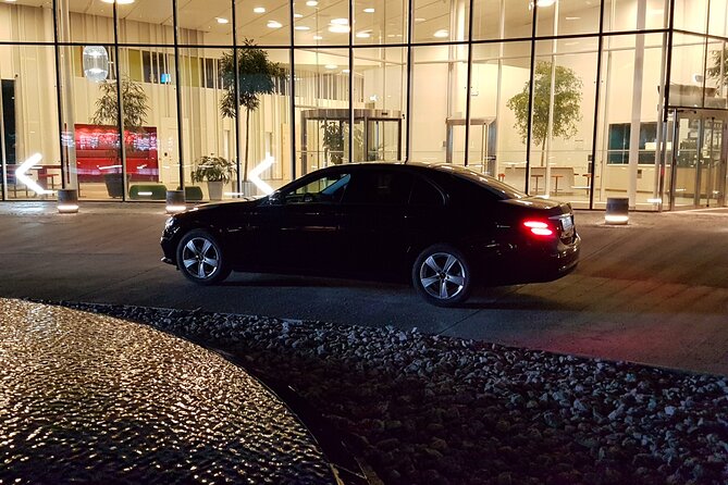 Airport Limousine Transfer: Arlanda Airport to Stockholm City 1-7 Passengers - Should You Book This Arlanda Airport Limousine Transfer?