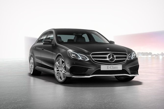 Airport Limousine Transfer: Arlanda Airport to Stockholm City 1-7 Passengers - Your Car Options: Mercedes S/E/V and BMW 5 or 7
