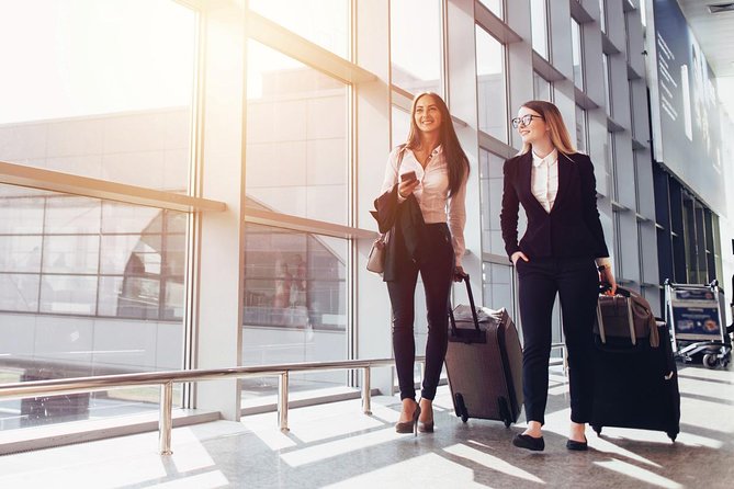 Airport luxury arrival ride by SUV, Sedan, Minibus or Limousine - How airport pickup really works at JFK, LGA, and EWR