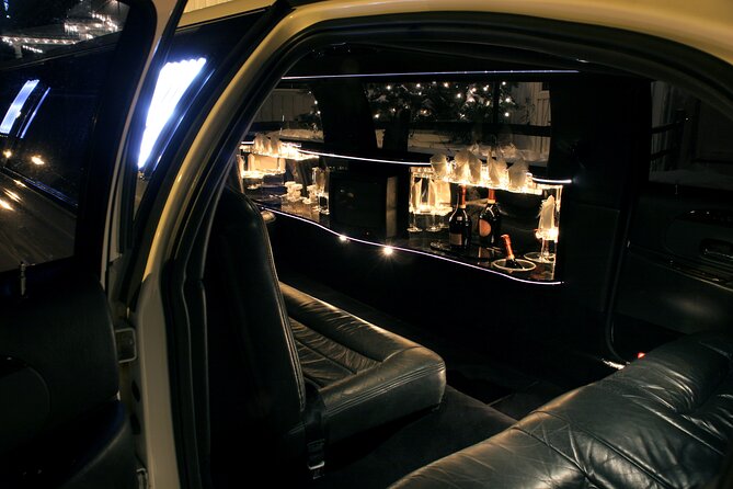 Airport luxury arrival ride by SUV, Sedan, Minibus or Limousine - The ride itself: what’s included and what you should bring
