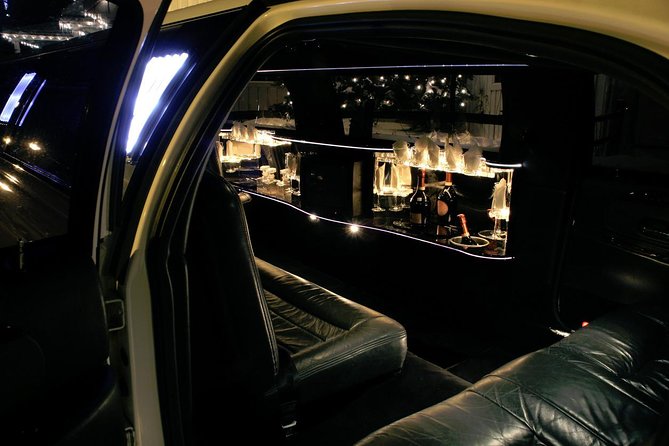 Airport Luxury departure ride from NYC Hotels by Limousine or SUV - Timing and Route Planning: Getting There Without Rushing