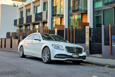 Airport Transfers - Chauffeur Car & Limo Services of Melbourne - Inside the Ride: Comfort, Water, and Charging