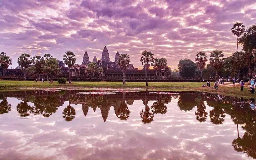 Angkor Wat Small Circle Private Car Tour in Siem Reap - Angkor Thom stop: the “quick but meaningful” face moment
