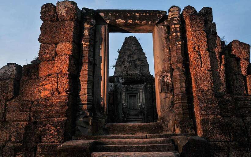 Angkor Wat Small Circle Private Car Tour in Siem Reap - Ta Prohm in two rounds: how to use the schedule well