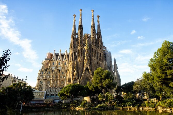 Arrival Transfer from Barcelona Airport BCN to Barcelona in Private Car/Van - Who This Transfer Fits Best (and Who Might Skip It)