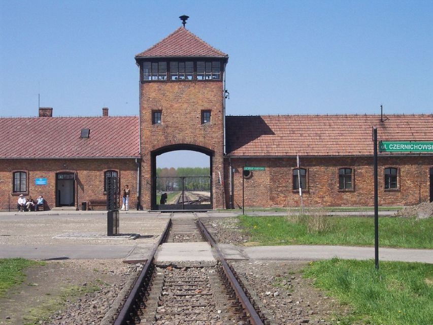 Auschwitz-Birkenau and Krakow Private Car Trip from Katowice - Krakow in One Day: Royal Route Highlights on the 12-Hour Option