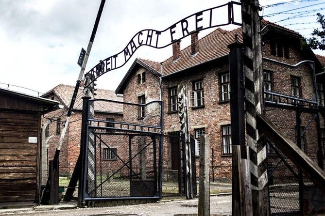 Auschwitz-Birkenau guided tour from Krakow - private car - Pickup Timing and the Early-Morning Reality in Practice