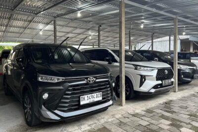 Bali Private Car Charter & Customize Tour With Driver English Speaking-Free WiFi - Your full-day route: from Batuan to the coast and back again