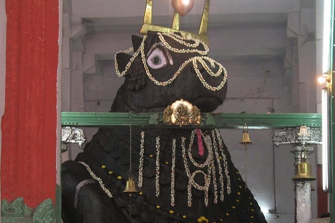 Bangalore city tour with English guide & multi language support - ISKCON Bangalore on the Hill: A Devotional Break from City Motion