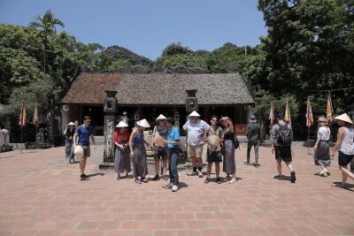 Best Service - Hoa Lu -Trang An - Mua Cave Limousine - All Inclusive - Stop 2: Trang An Grottoes by Sampan (and the King Kong Connection)