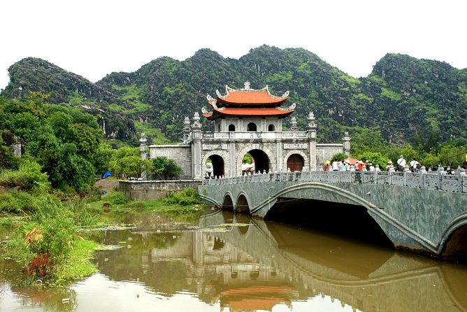 Best Service - Hoa Lu -Trang An - Mua Cave Limousine - All Inclusive - Group Size, Pace, and Comfort: What It Feels Like