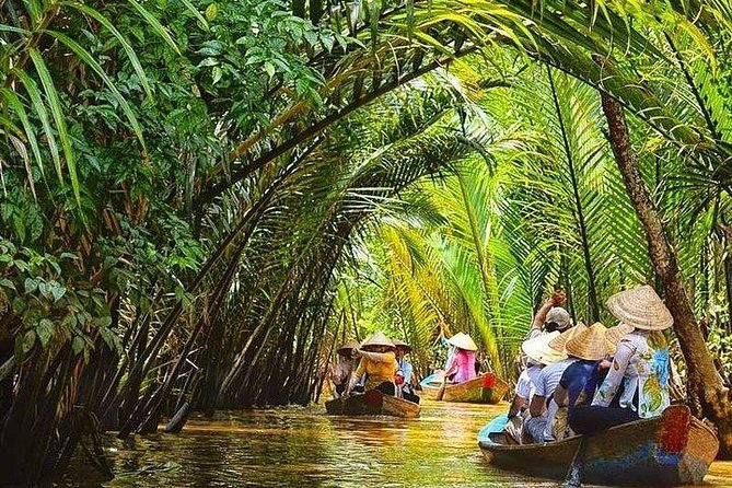 BIG BOSS private LIMOUSINE DAY TRIP TO MEKONG DElTA - Private Limousine Comfort on the Saigon-to-Mekong Route