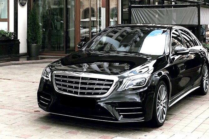 Brisbane's Ultimate Chauffeur Airport Arrival experience - Who this Brisbane transfer suits best