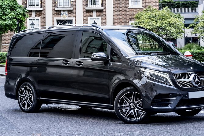 Brisbane Ultimate Chauffeur Airport Departure experience - Who This Chauffeur Ride Suits Best (And Who Might Skip It)