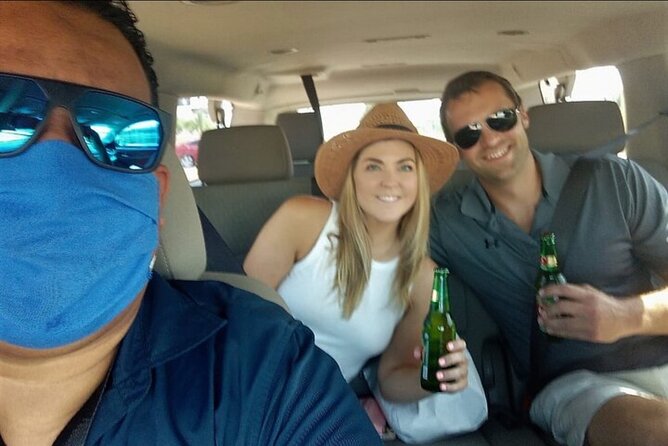 CABOAirport PRIVATE CAR To Cabo Resorts AREA up To 3 pax One Way - Service Quality: What the Best Reviews Emphasize