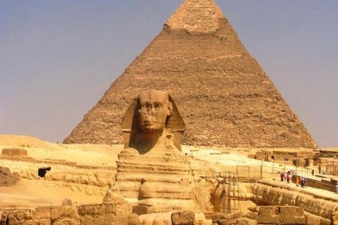 Cairo Private day tour from Hurghada by private car - Pyramids of Giza with an Egyptologist: Cheops, Chephren, Mykerinus, and the Sphinx