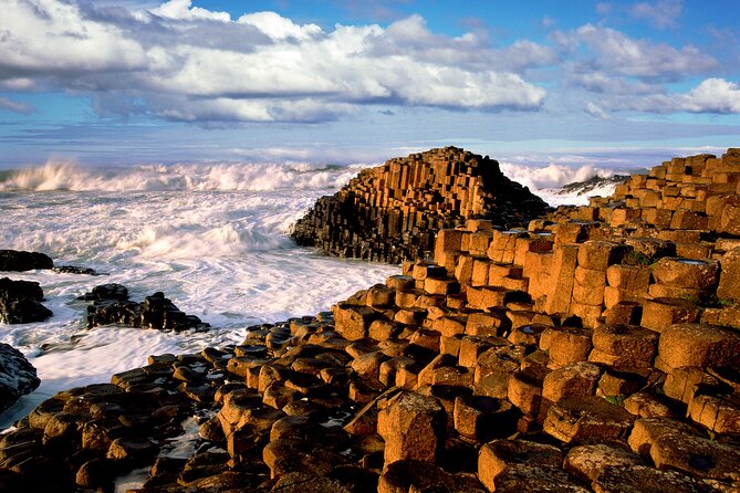 Chauffeur Giants Causeway & Belfast Private Day Tour From Dublin - Ballintoy: lunch timing that makes the Causeway feel easier
