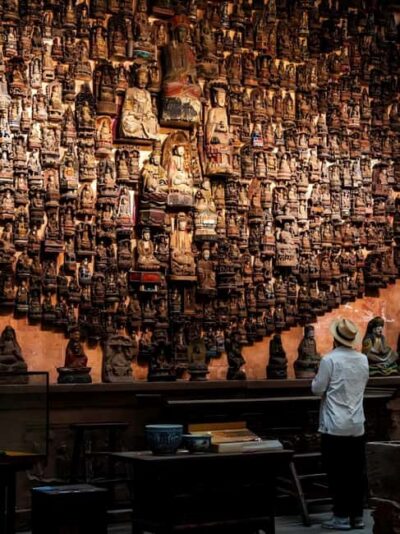 Chongqing deep explore & private car service including meals - Starting with a traditional museum and first-class cultural context
