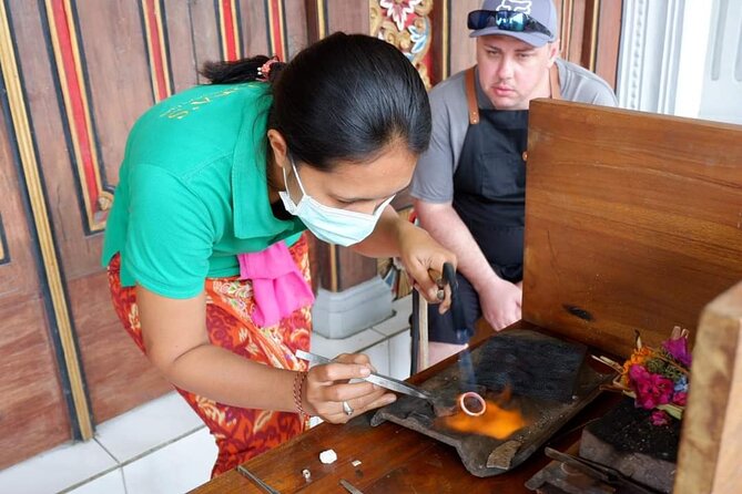 Custom Ubud Tour with Flexible Chauffeur - Stop 3: Ubud Traditional Art Market + Ubud Palace Area (Free)