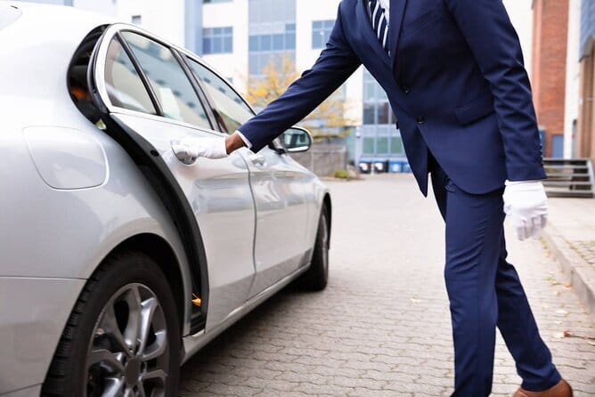 Da Nang Airport Arrival Or Departure By Private Car Transfers - Timing reality: nighttime fees and flight-day stress control