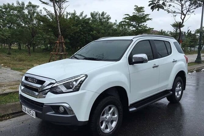 Da Nang Airport Transfer to Da Nang Hotel by Private Car - Air-conditioned private car comfort for a short hop