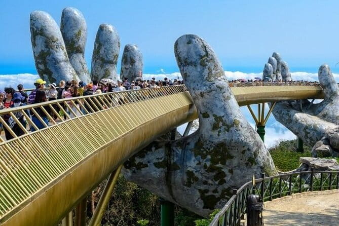 Da Nang - Hue: Daily Limousine Bus - The onboard perks you’ll actually use