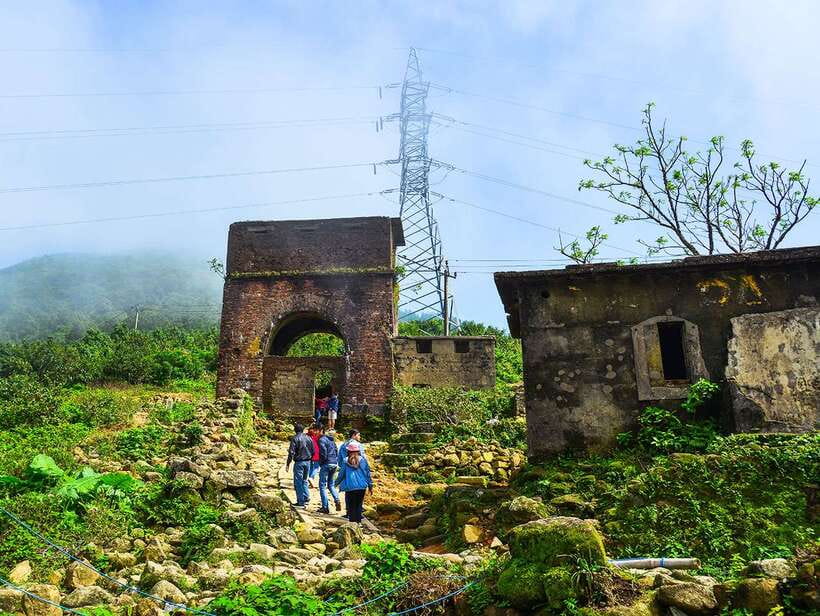 Da Nang : Private Car to Hue with Multi Sightseeing Stops - Optional Stops That Change the Whole Day