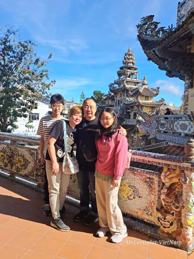 Dalat city tour by private car Combined train trip, Ziplines - RoBin Hill Viewpoint at 1600m: The Fastest Way to Get Oriented