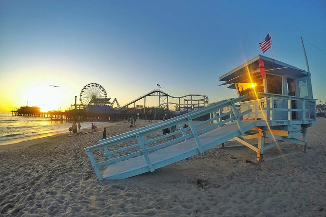 Deluxe Los Angeles 5-Hour Limo Tour with Drinks Included - Hollywood Walk of Fame + Chinese Theater Area + Oscars Zone