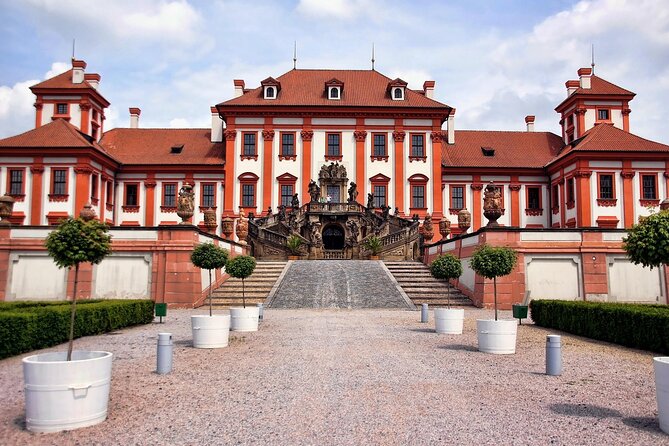 Discover Prague in Comfort: 9-Hour Private Car/Van (1–7 pax) - Jewish Quarter in Josefov: a serious stop placed thoughtfully