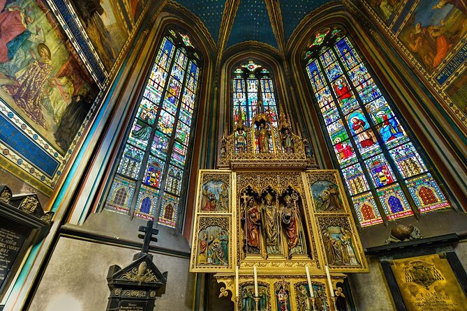 Discover Prague in Comfort: 9-Hour Private Car/Van (1–7 pax) - Wenceslas Square and the National Theatre: where big moments happen